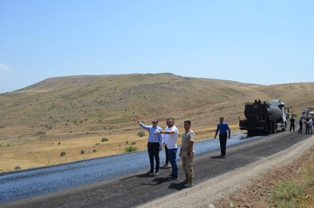BULANIK’TA KIRSAL ALTYAPI ÇALIŞMALARI HIZ KESMEDEN SÜRÜYOR