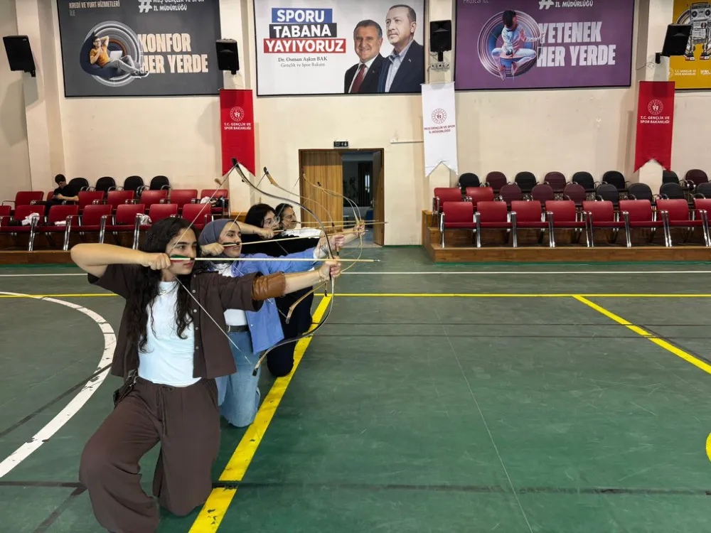 OKÇULUK EĞİTİMLERİ HIZ KESMEDEN SÜRÜYOR