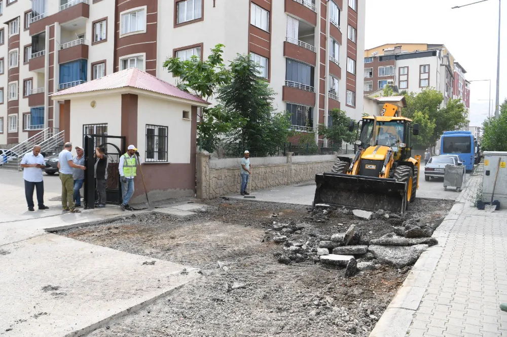 MUŞ BELEDİYESİ’NDEN YOL VE KALDIRIM HAMLESİ