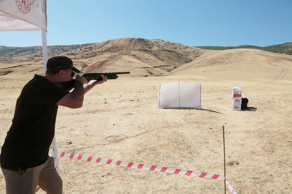 TRAP YARIŞMASI RENKLİ GÖRÜNTÜLERE SAHNE OLDU