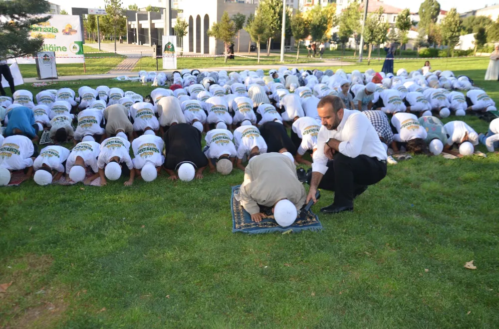 “HAYAT NAMAZLA GÜZELDİR” ETKİNLİĞİNİN FİNALİ GERÇEKLEŞTİ