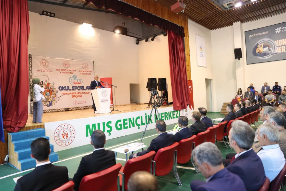 OKUL SPORLARI TOPLANTISINDA DEVAMSIZLIK VE BAŞARI MASAYA YATIRILDI