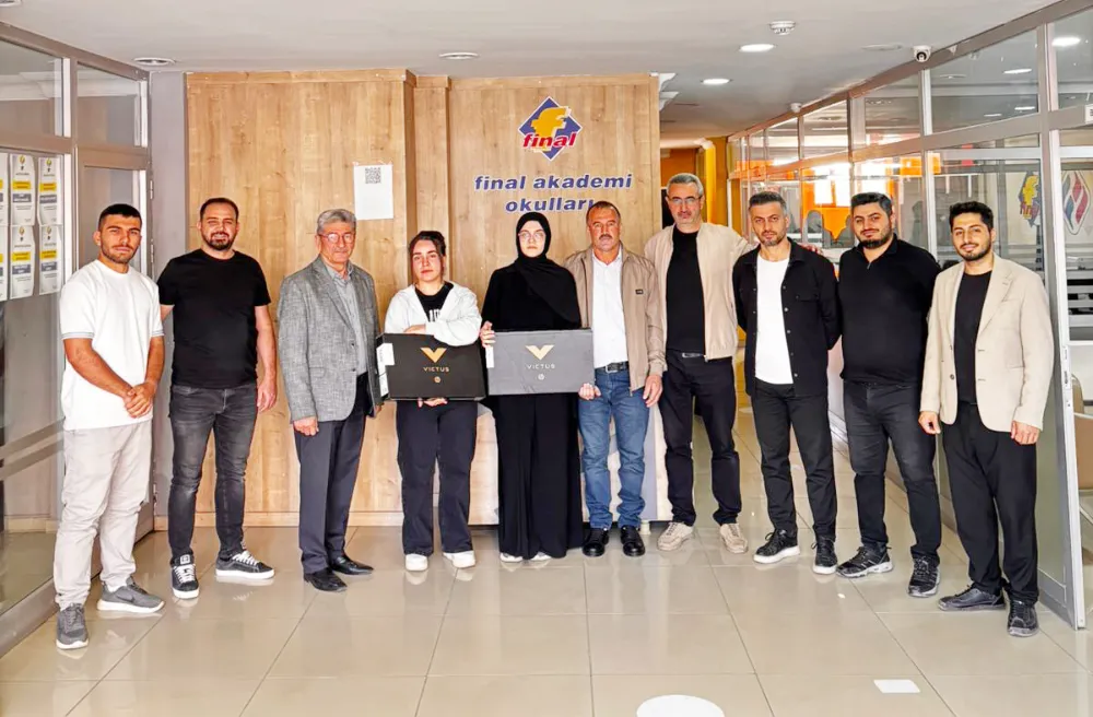 MUŞ FİNAL EĞİTİM KURUMLARI, YKS’DE DERECEYE GİREN ÖĞRENCİLERİNİ ÖDÜLLENDİRDİ