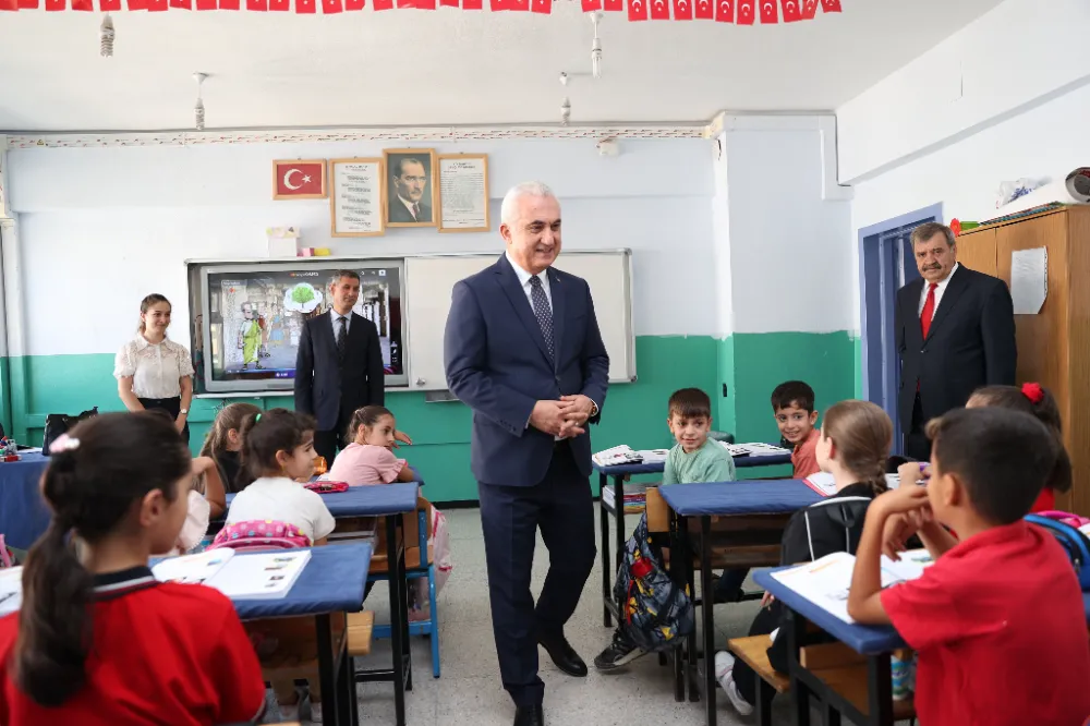 VALİ ÇAKIR’DAN YENİ EĞİTİM YILI ZİYARETİ