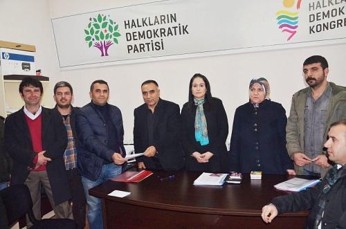 SEZGİN: HDP BİZİ TRABZON´A DA GÖNDERSE GİDERİZ