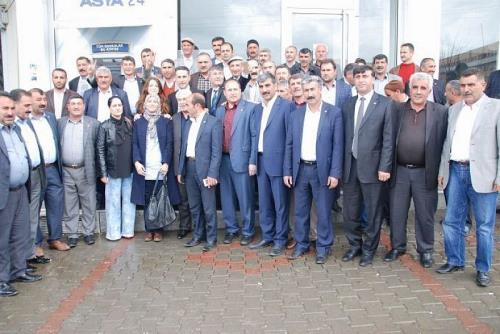 HDP´Lİ ADAYLAR ´´YENİ YAŞAM ŞİARIYLA ÇALIŞIYOR