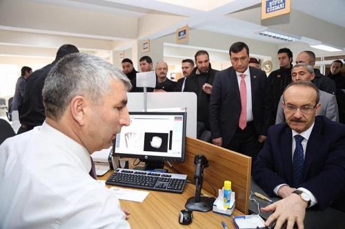 ÇİPLİ KİMLİK KARTLARININ DAĞITIMLARI BAŞLADI