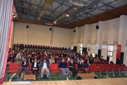 GENÇLER İÇİN AVRUPA FIRSTALARI SEMİNERİ YAPILDI