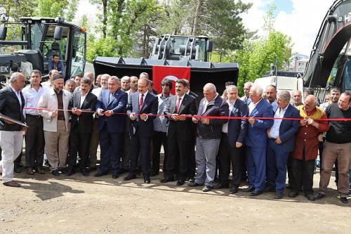 İL ÖZEL İDARESİ YENİ ARAÇLARINI TANITTI