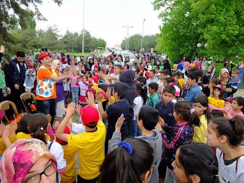 İHH YETİM ÇOCUKLAR İÇİN KOLLARI SIVADI