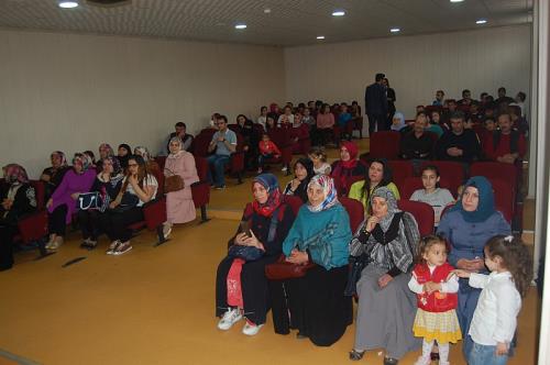 SINAVDA BAŞARILI OLAN YILIN VELİLERİ ÖDÜLLENDİRİLDİ